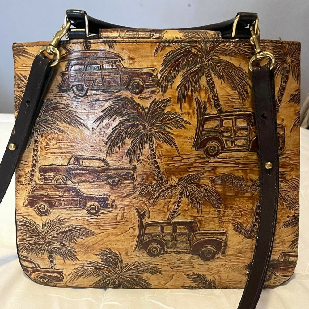 🌴🌴First Edition. Copa Cabana Cecila Satchel w matching wallet🌴